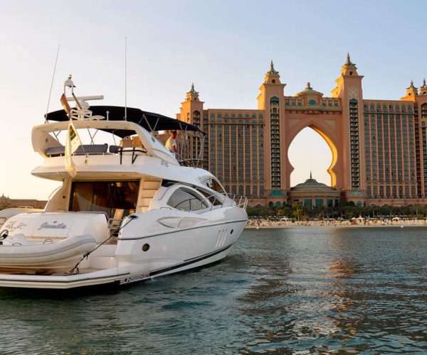 super_yacht_palm_cruise_uae